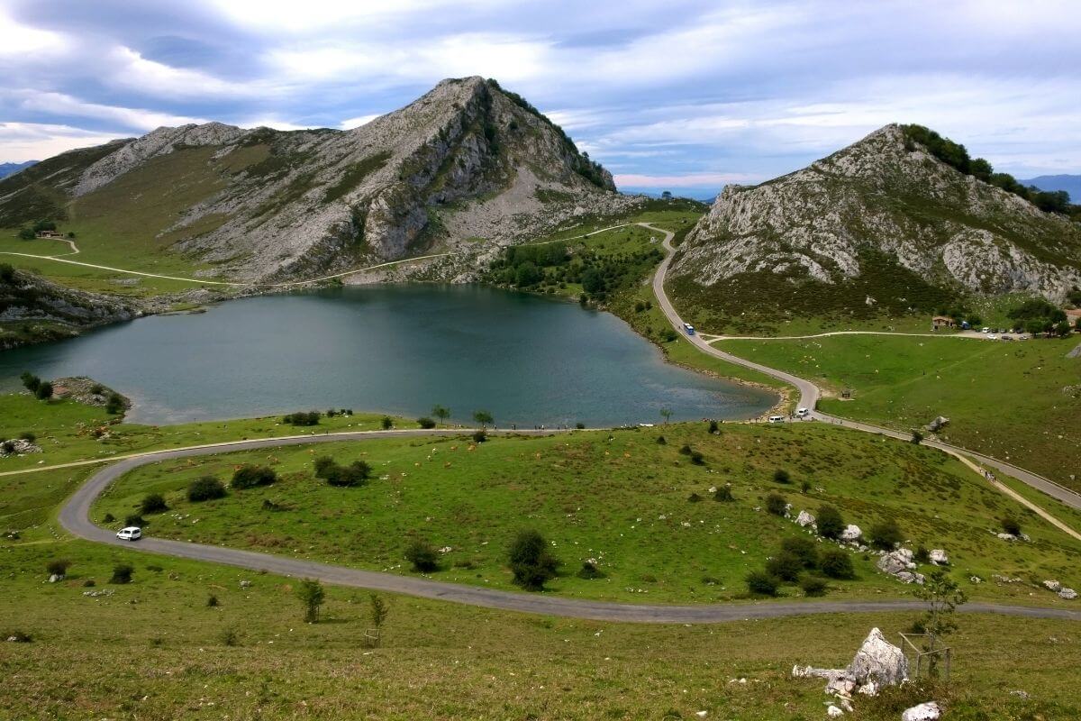 Lagos de Covadonga - Pueblos Asturianos