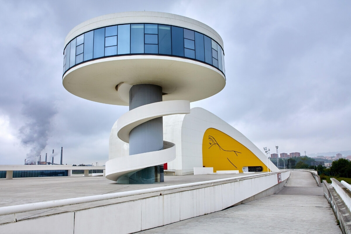 Centro Niemeyer - Pueblos Asturianos