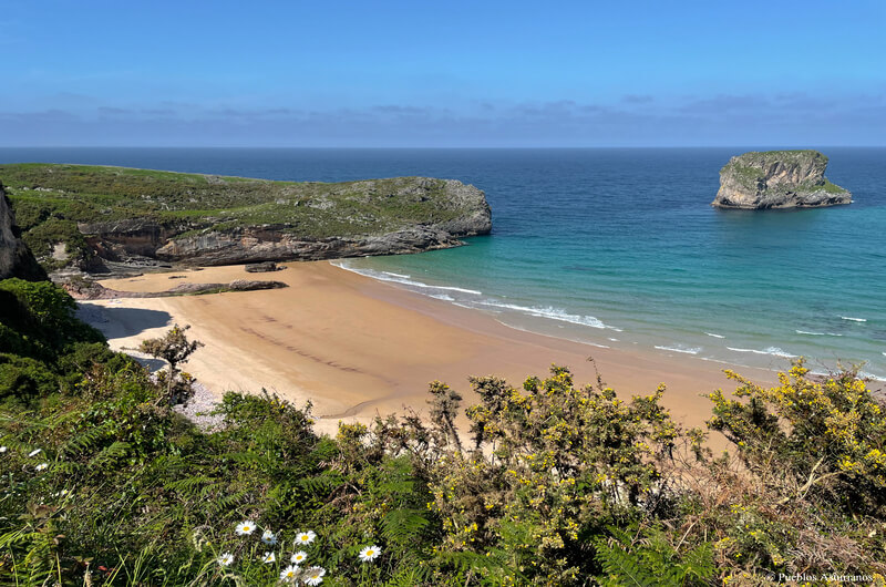 Playa de Ballota