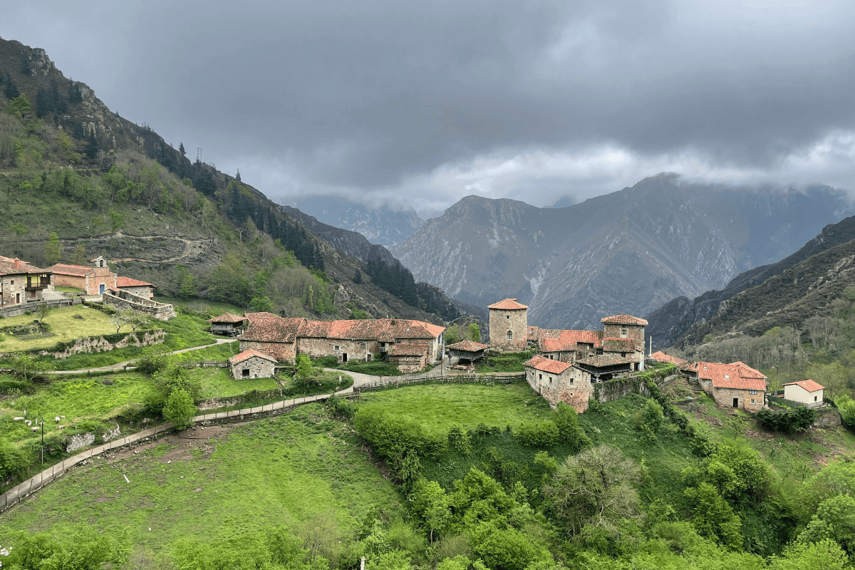 Bandujo - Pueblos Asturianos