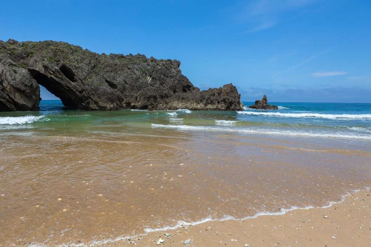 Playa de San Antolín - Pueblos Asturianos