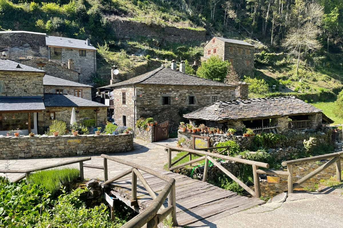 Meson As Veigas - Pueblos Asturianos