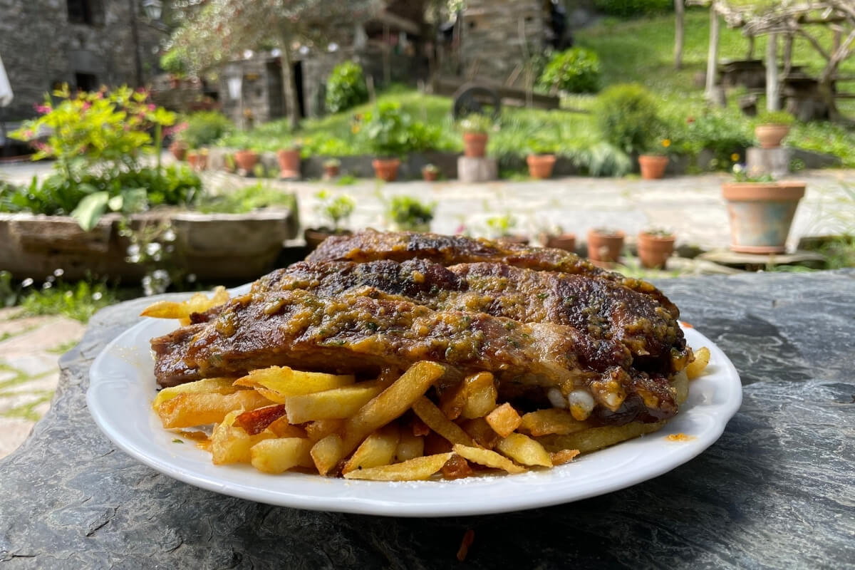 Meson As Veigas - Pueblos Asturianos