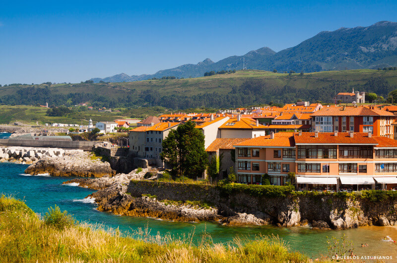 Llanes