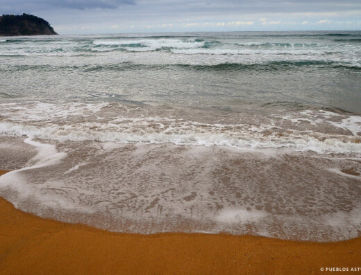 Playa España, en Villaviciosa, Asturias