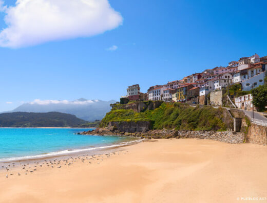 Playa de Lastres, en Colunga